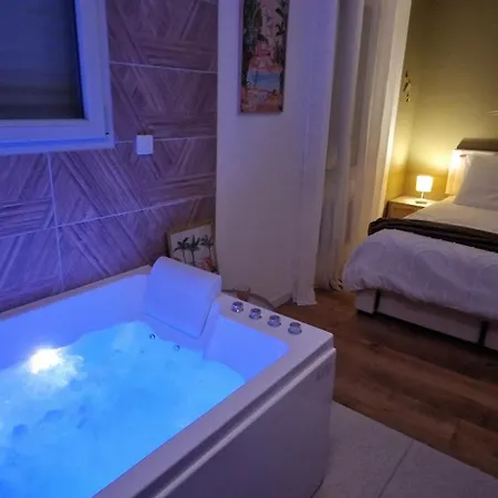 & - Romantique